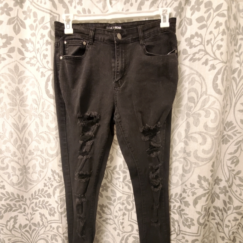 FASHION NOVA jeans